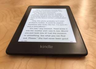 تعرف على "Kindle Paperwhite".. جهاز "أمازون" للقراء الإلكترونيين