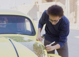 "الملطخ" يحول خدش السيارة للوحة فنية بـ"العربي"
