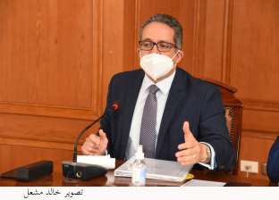 وزير السياحة يستقبل نجيب ساويرس لمناقشة مستجدات تطوير «الأهرامات»