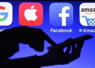 "أبل": لم نتلق أي بيانات عن مستخدمينا من "فيس بوك"