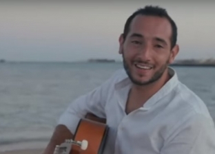 أحمد الروبي لـ«أتوبيس السعادة»: «بدأت غناء من 15 سنة واتشهرت في 2019»