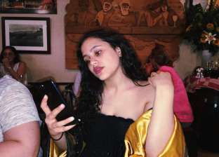 بالفيديو| ابنة عمرو دياب تُغني "ديسباسيتو"