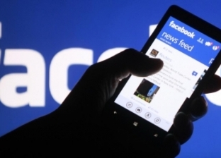 ظهور بوستات فيسبوك بعد ساعة من نشرها.. خبير تكنولوجي يكشف السر