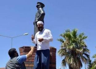 التحقيق مع تركي حاول تحطيم تمثال "أتاتورك" لاعتباره "وثنية"