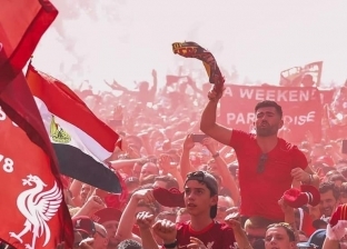 كيف تحايلت جماهير ليفربول على منع دخول علم فلسطين المدرجات؟.. «أنقذوا غزة»