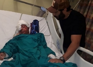 أحمد فهمي ينشر صورة لأحد مصابي انفجار معهد الأورام: "لازم كلنا نساعد"