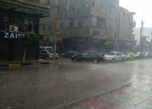 "الأرصاد" تحذر المواطنين من طقس اليوم والغد.. "رعد وبرق وسقوط أمطار"