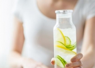 4 طرق طبيعية للتخلص من السموم في الجسم.. شرب المياه والنوم الكافي