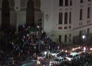 عاجل| آلاف الجزائريين يتجمعون بشوارع الجزائر احتفالا باستقالة بوتفليقة