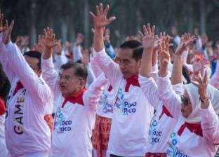 رئيس إندونيسيا يشارك آلاف المساجين أطول رقصة لتسجيل رقم قياسي