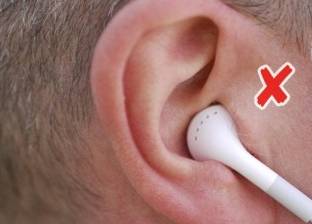 "الصحة العالمية" تحذر استخدام السماعات لتأثيرها على طبلة الأذن
