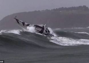 بالفيديو| "الرعد".. قارب إنقاذ بمواصفات خارقة