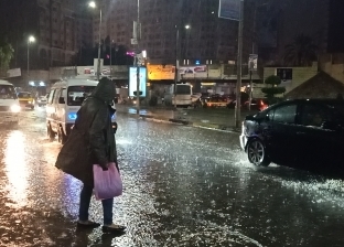 بالصور.. سيول تجتاح الإسكندرية وغرق الشوارع وارتفاع منسوب المياه
