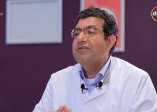 جراح عالمي: أكبر أقسام جراحة القلب في هولندا أسسه طبيبان مصريان