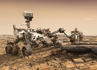مركبة فضائية تكتشف جسم لامع غريب على سطح المريخ