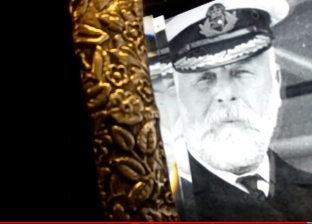 بالفيديو| عرض "مرآة" مسكونة بروح قبطان "تيتانيك" للبيع في مزاد علني