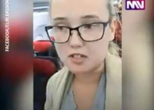 بالفيديو| "الإنسانية تنقذ لاجئا".. شابة سويدية تمنع ترحيل أفغاني