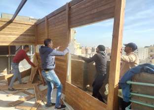 محافظة الإسكندرية تزيل بناء مخالف أعلى عقار بمنطقة كامب شيزار