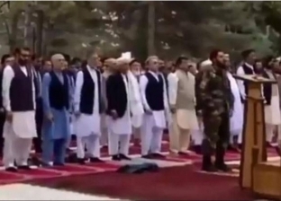 أول فيديو لاستهداف قصر الرئاسة الأفغاني بالصواريخ أثناء صلاة العيد