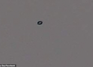 حلقة سوداء طائرة.. ظهور جسم غامض في سماء أستراليا: "ظل 40 دقيقة"