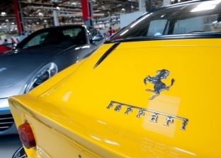 «فيراري» الإيطالية تزيح الستار عن سيارة «296 جي.تي.بي» الهجين