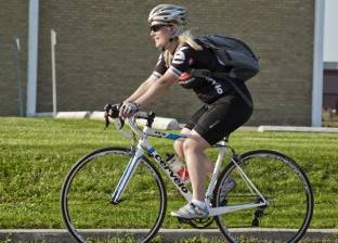 دراسة: إرتداء الخوذ أثناء ركوب الدراجات يقى من الإصابات الخطرة
