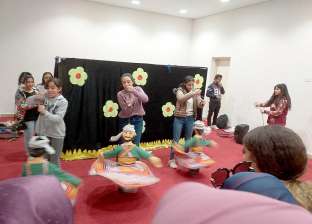 "عرائس متحركة وأغاني".. مسرح "بلازا 1" يجذب الأطفال بمعرض الكتاب
