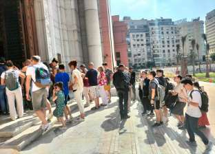 توافد أعداد كبيرة من السياح الأجانب على متحف التحرير في أول أيام عيد الفطر