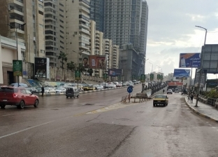 أمطار رعدية تضرب الإسكندرية.. والمحافظة تحذر المواطنين من النزول للشوارع