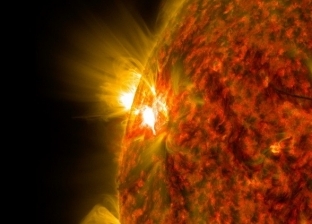 قمر صناعي يلتقط صورا مثيرة لسطح الشمس الملتهب «فيديو»