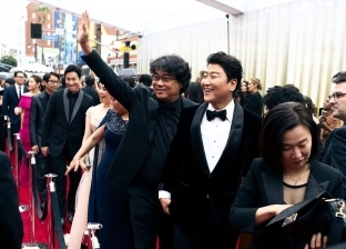 بونج جون هو يحصد أوسكار أفضل مخرج عن فيلم Parasite الكوري