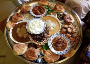 «حنان» تقدم أكلات مصرية وسودانية في مطعم بعابدين: المصريين عشرتهم حلوة
