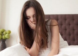 النوم المتأخر يسبب السمنة وأمراض القلب للمراهقات