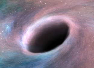 "خناقة في الفضاء ".. ثقب أسود يدمر نجم ثم يلتهمه