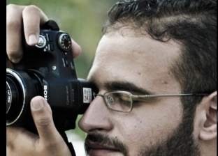 «أحمد» طبيب أسنان ترك مهنته من أجل التصوير: «حقق طموحك بعيدا عن الكلية»
