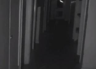 بالفيديو| شبح طفل يظهر في لقطات مسجلة داخل مبنى مهجور