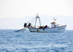 مصرع شخصين وفقدان 14 آخرين في غرق قارب صيد بالمغرب