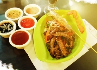 بالصور| لتعويض محبي "الحشرات الصينية".. مطعم يقدم طبق "صرصار البحر"
