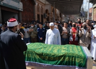 10صور تبرز رحلة وداع «الحاجة زينب» لمثواها الأخير  في الدقهلية