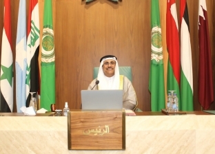 «البرلمان العربي» يكرّم رئيس «الشورى العماني» لجهوده في خدمة قضايا الأمة