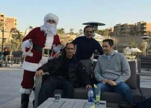تزامنا مع احتفالات رأس السنة.. علاء وجمال مبارك يظهران مع "بابا نويل"