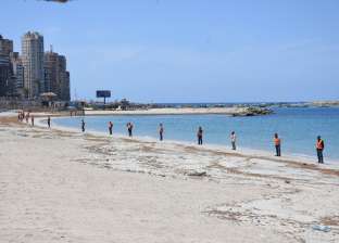 محافظ الإسكندرية: الكل لاحظ تغير لون مياه البحر في شم النسيم