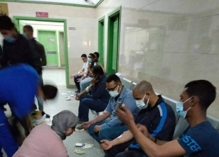 شهامة الصعايدة.. العشرات يتبرعون بالدم لإنقاذ مصابي حادث قطاري سوهاج «صور»