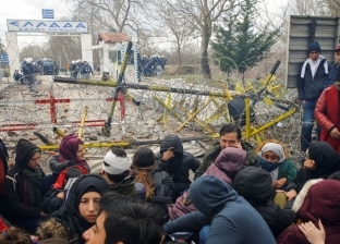تجدد الاشتباكات بين الشرطة اليونانية ومهاجرين يحاولون اختراق الحدود