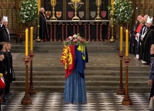 «السفيرة عزيزة»: جنازة الملكة إليزابيث الثانية تاريخية وغير مسبوقة
