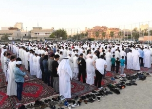 الكويتيون يؤدون صلاة عيد الأضحى في المساجد والساحات (صور وفيديو)