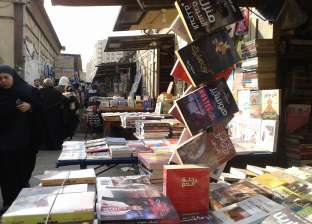 سور الكتب المضروبة «الأزبكية سابقاً» الرابح الوحيد من الأزمة