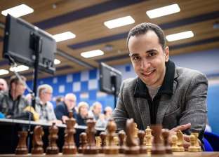 حكاية «باسم» دكتور الشطرنج: من أفضل 100 لاعب بالعالم (صور)