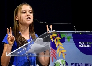 جريتا تونبرج.. من «الوسواس القهري» إلى أصغر ناشطة لمناصرة المناخ