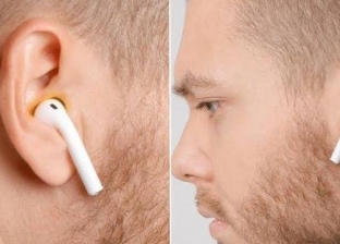تعرف على أضرار استخدام سماعات الأذن؟.. طبيب يجيب